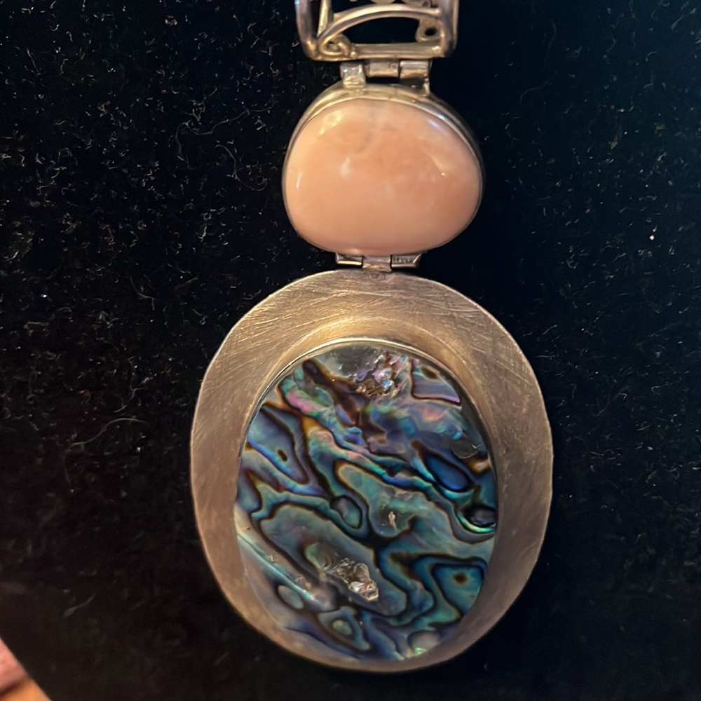LARGE ABALONE 925 STERLING SILVER PENDANT. WITH  NECKLACE